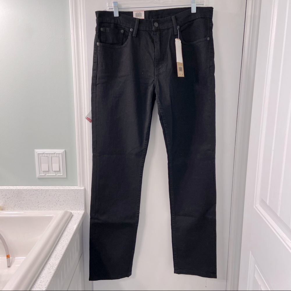 Black Levi’s 511 33x32
